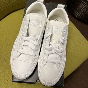 White Converse Size 7